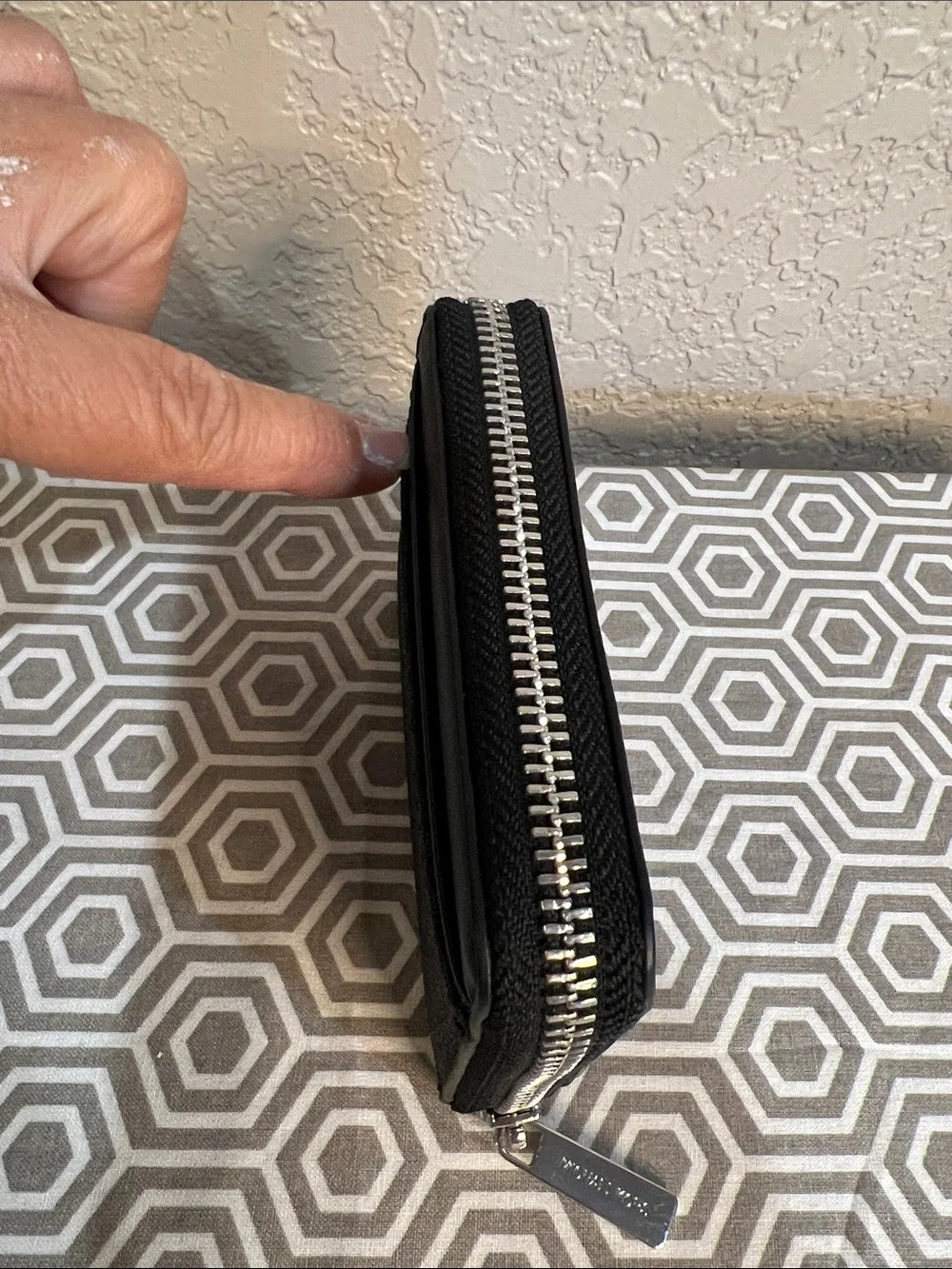 MICHAEL Michael Kors compact zip
